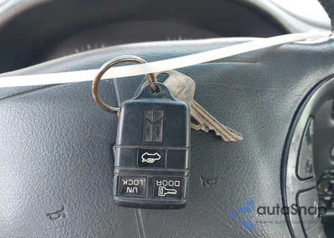 1995 Oldsmobile Cutlass Supreme Sl z USA, uszkodzony, nr VIN 1G3WH52M0SD375964